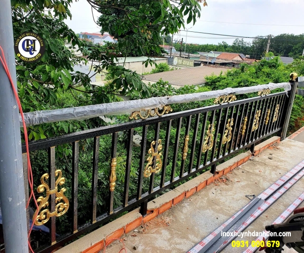 Lan Can Inox Ban Công – Chọn Độ Cao Và Khoảng Cách Thanh