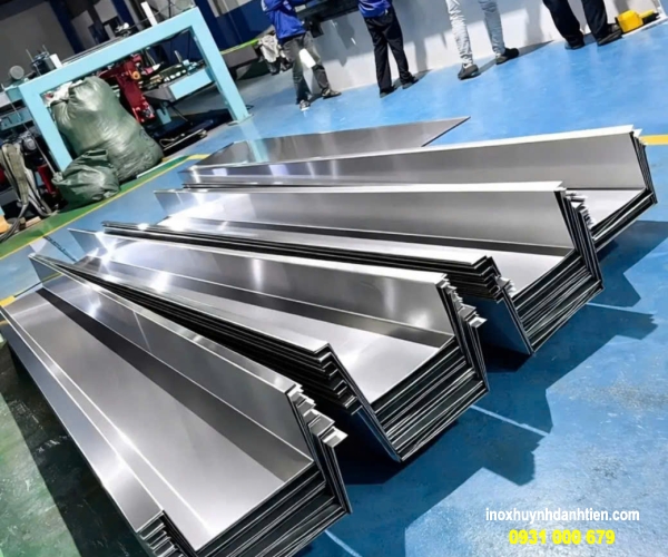 Máng xối inox Bình Dương cho nhà xưởng, nhà thép tiền chế 0931 000 679