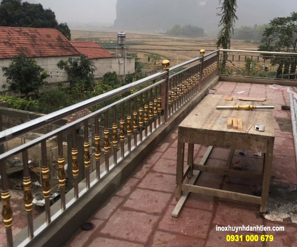 Thi Công Lan Can Inox Theo Kích Thước Ban Công Thực Tế Tại Phú Riềng