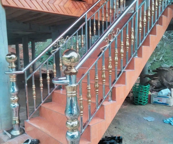 Xưởng Thiết Kế Cầu Thang Inox Mạ Màu Hiện Đại Khu Vực Quận 5