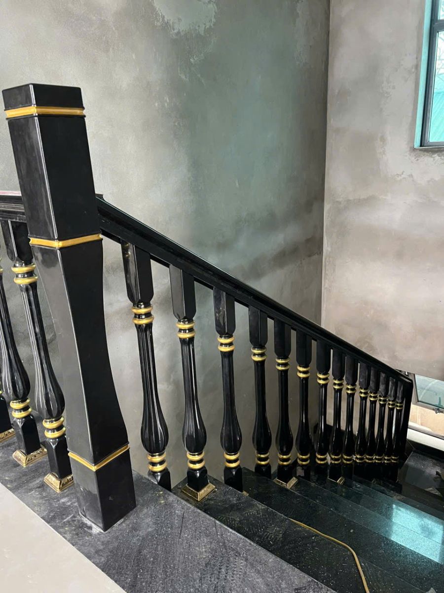 Thi Công Cầu Thang Nhôm Định Hình Chống Gỉ Tại Nhà Bè Uy Tín