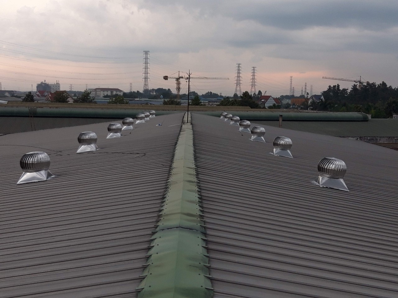 Quả Cầu Hút Gió Inox Cho Nhà Xưởng Tại Biên Hòa– Tư Vấn Kích Thước Và Lưu Lượng