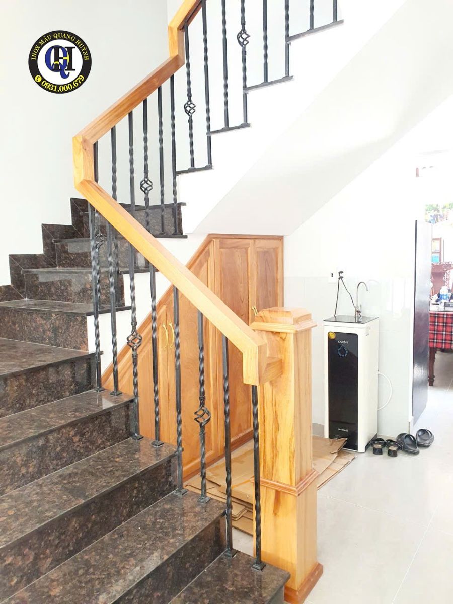 Xu Hướng Cầu Thang Inox Đẹp 2026 Thuận An Uy Tín Trọn Gói