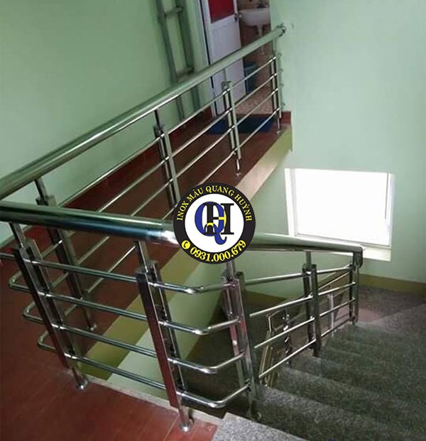 Cầu Thang Inox Cho Nhà Phố Hẹp – Chọn Kiểu Tay Vịn Và Lan Can Phú Riềng