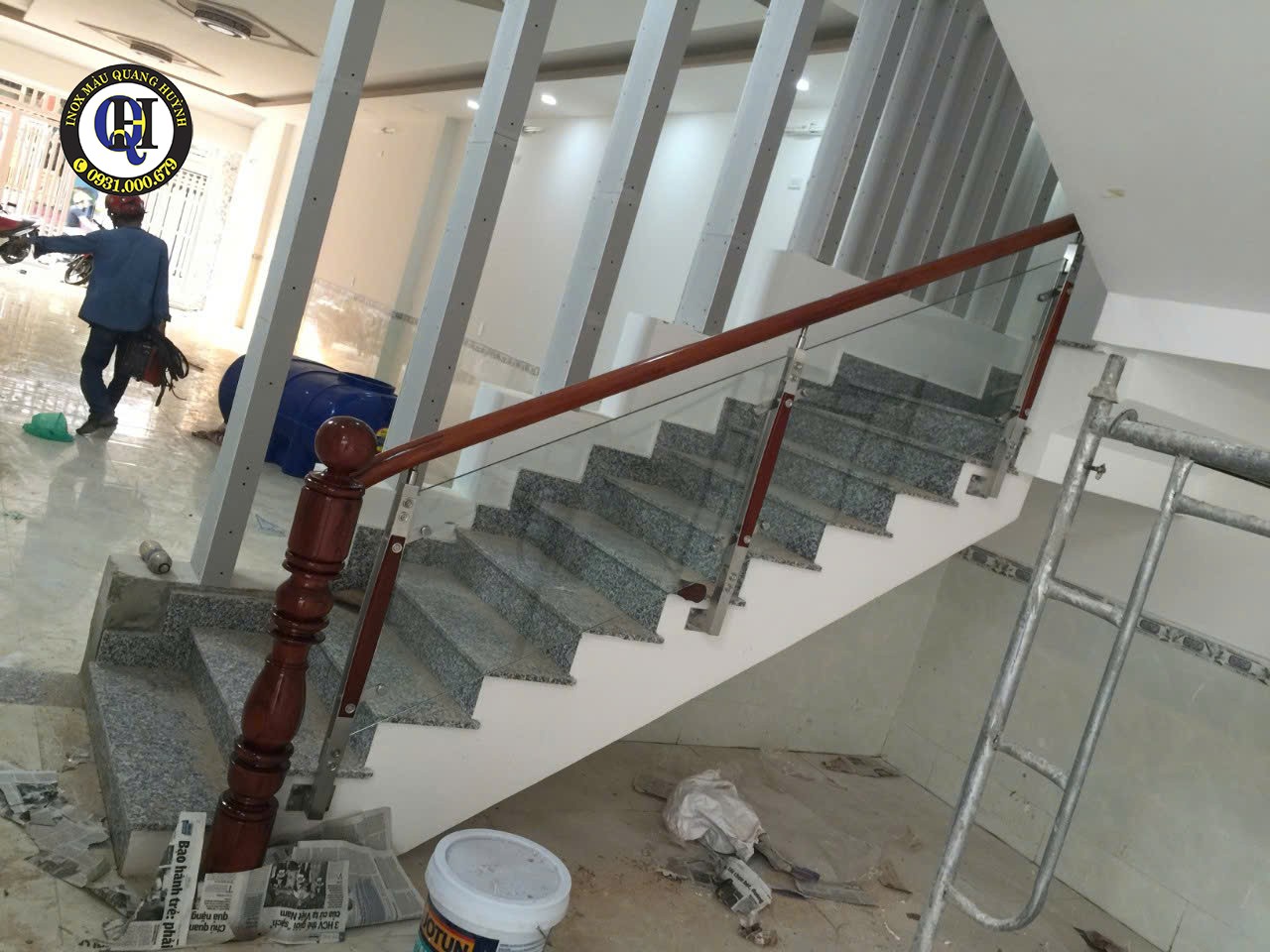 Thi Công Cầu Thang Kính Trọn Gói Giá Rẻ Tại Bình Dương